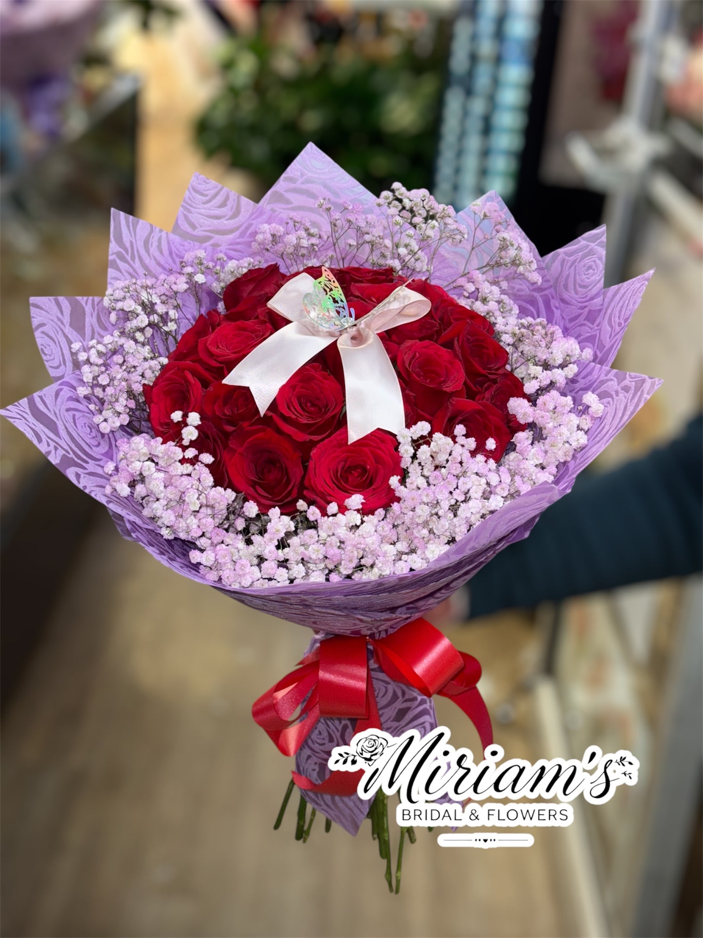 25 Roses with pink Baby Breath